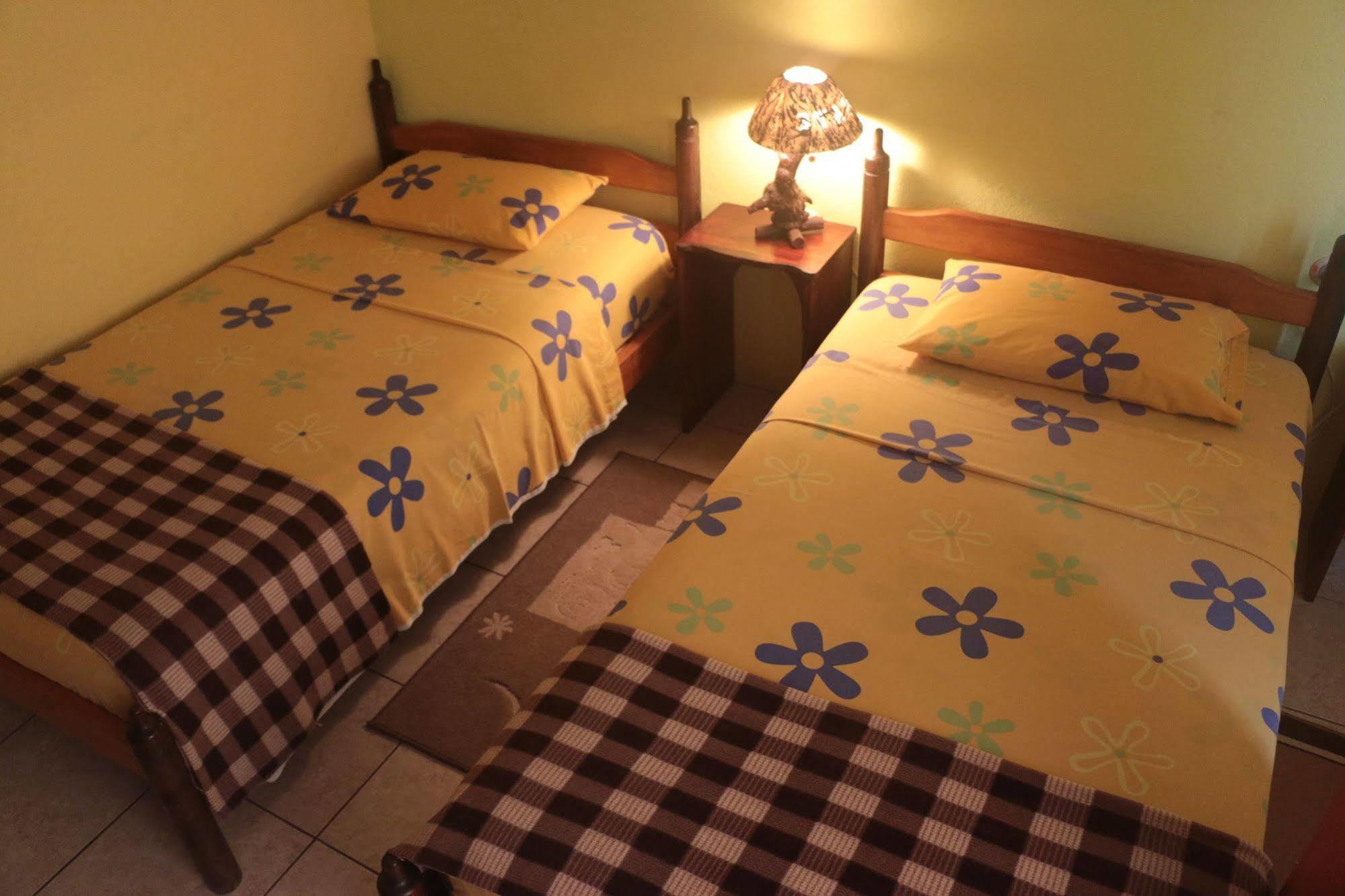 Maytenus Galapagos Puerto Ayora  Ngoại thất bức ảnh
