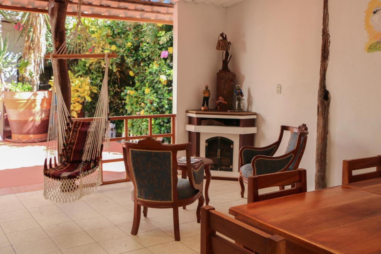 Maytenus Galapagos Puerto Ayora  Ngoại thất bức ảnh
