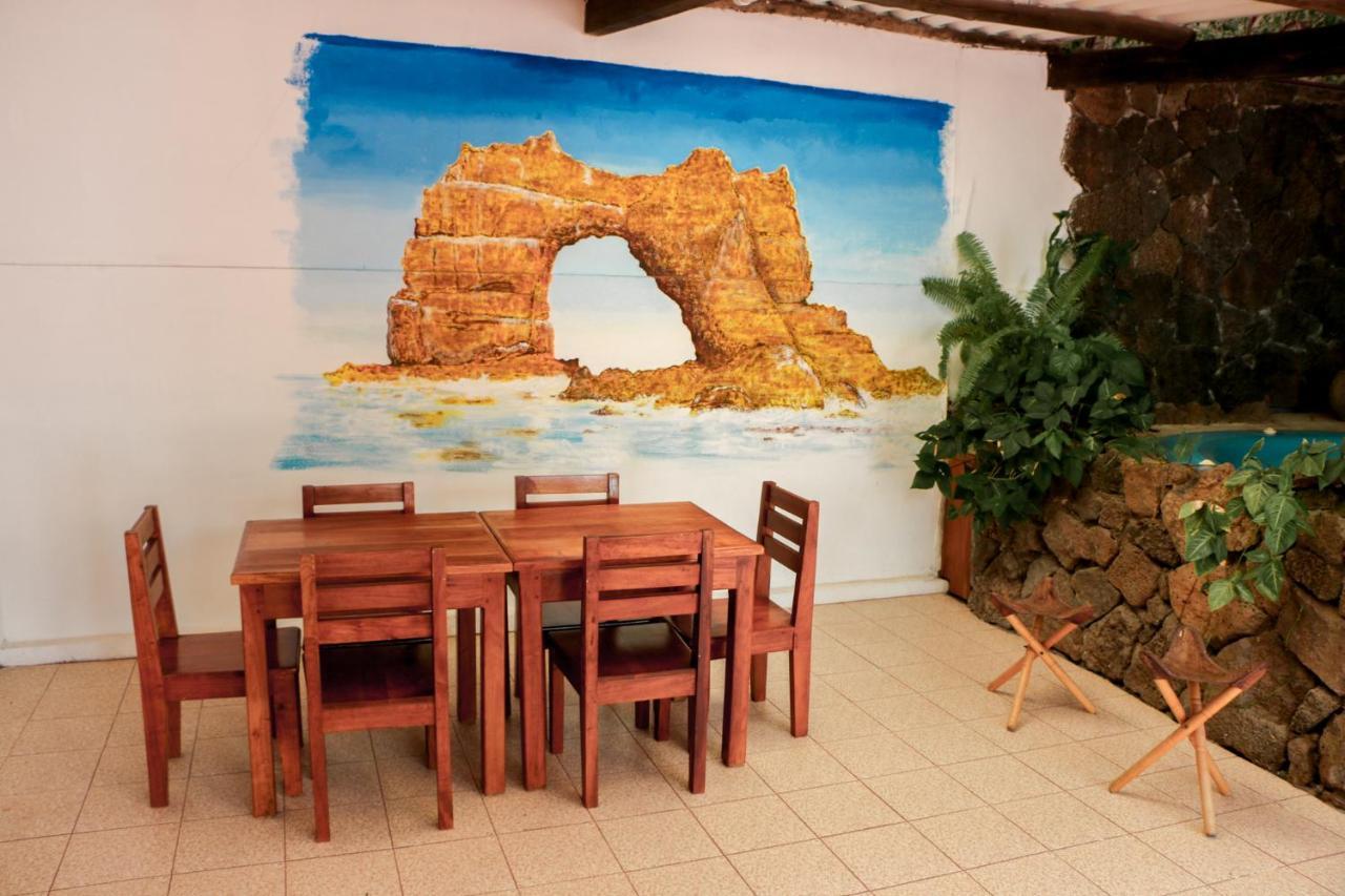 Maytenus Galapagos Puerto Ayora  Ngoại thất bức ảnh